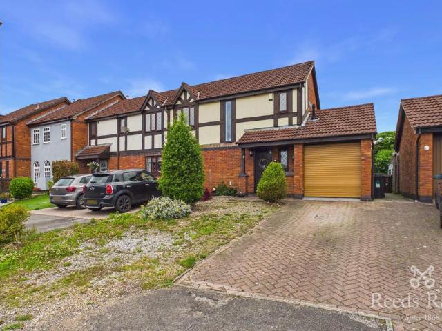 House for sale in Godley, Greenheys