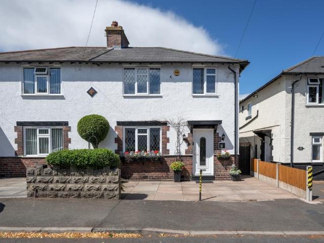 House for sale in Mayer's Green, West Bromwich