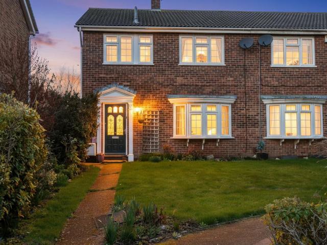 House for sale in Alton Barnes, Essex