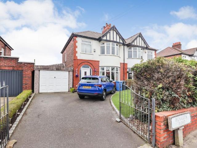 House for sale in Hood Manor, Warrington