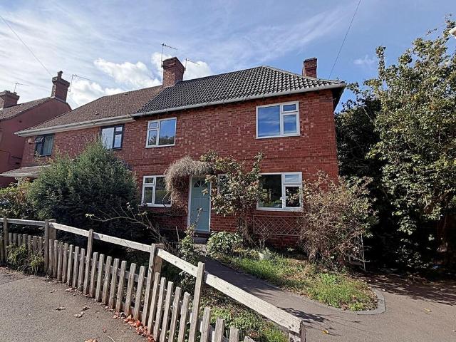 House for sale in Ladyes Hills, Warwick