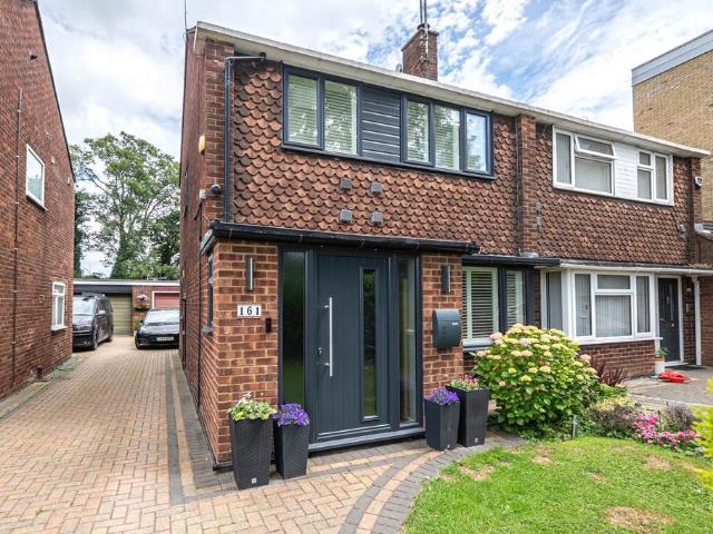 House for sale in Downside, Dunstable
