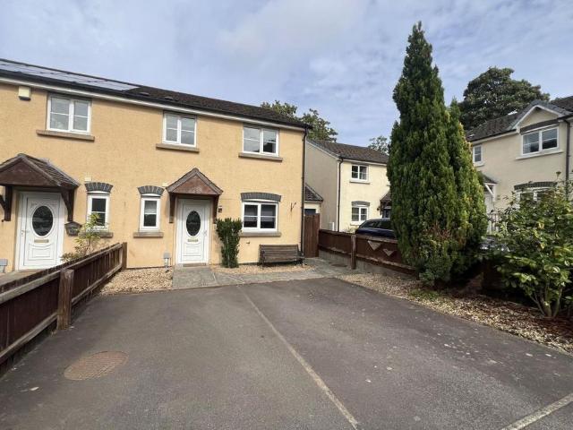 House for sale in Llanelly Hill, Wales