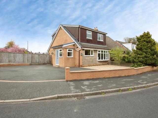 House for sale in Higher Bartle, Lancashire