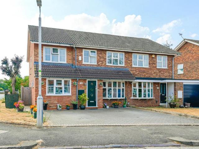 House for sale in Leighton-Linslade, Leighton Buzzard