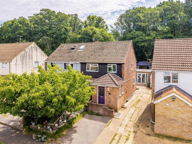 House for sale in World's End, Perryfields