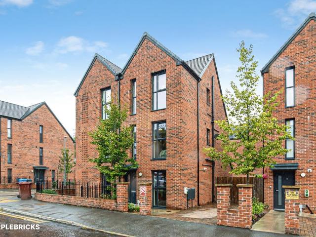 House for sale in Georgia, Greater Manchester