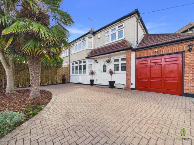 House for sale in Belle Grove, Greater London