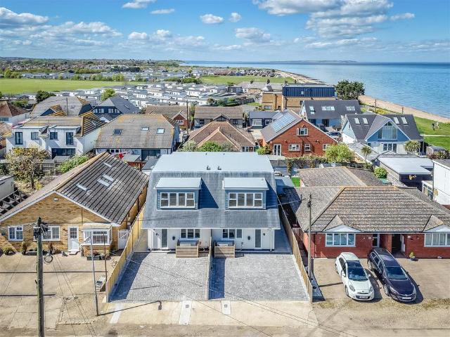 House for sale in Hampton, The Bridge