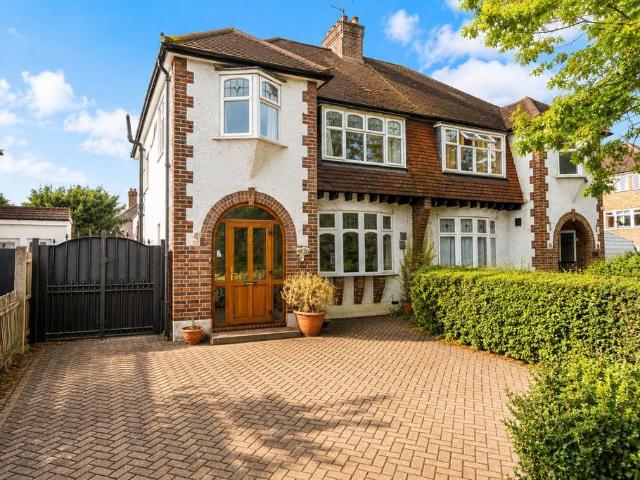 House for sale in Knowle Green, Lower Halliford