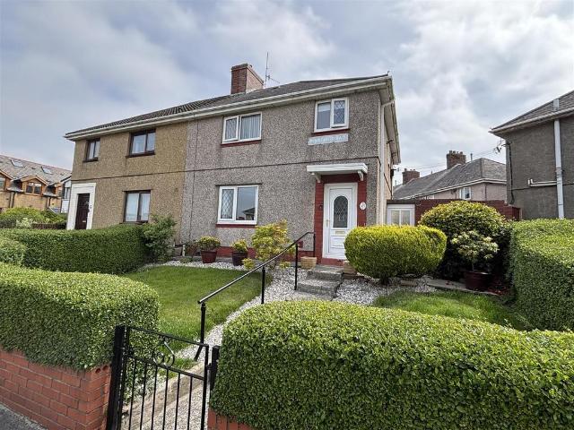 House for sale in Penyfan, Llanelli