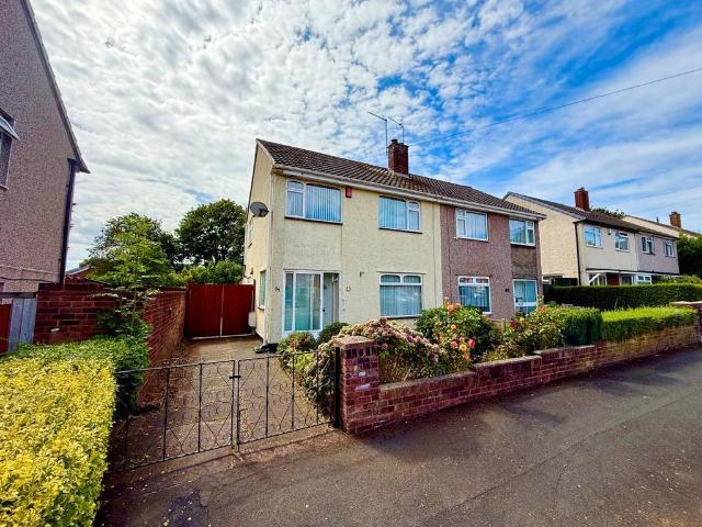 House for sale in Balls Hill, Hill Top