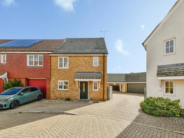 House for sale in Aston Vale, Stevenage