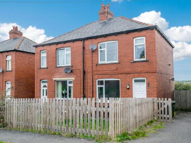 House for sale in Highburton, West Yorkshire