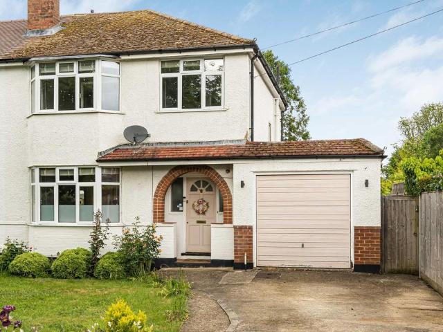 House for sale in Pachesham Park, Surrey