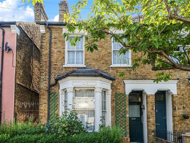 House for sale in Horn Park, Greater London