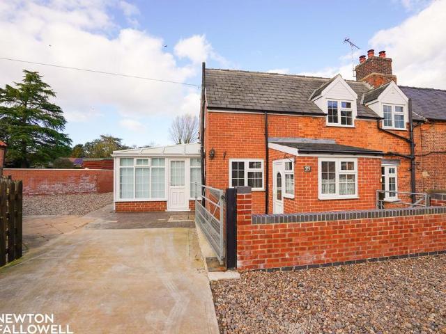 House for sale in Costhorpe, East Midlands