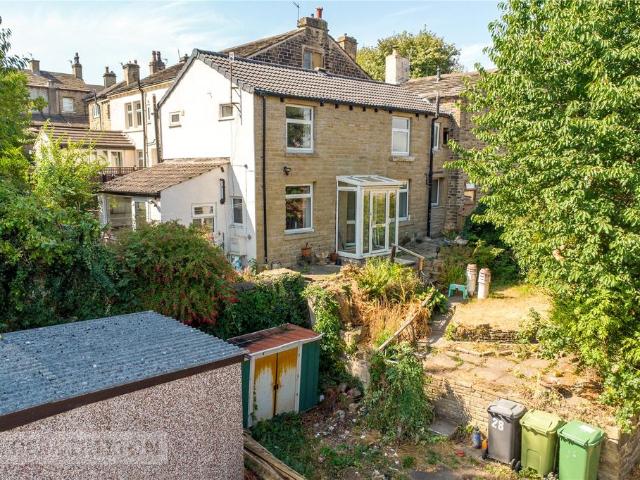 House for sale in Armitage Bridge, West Yorkshire