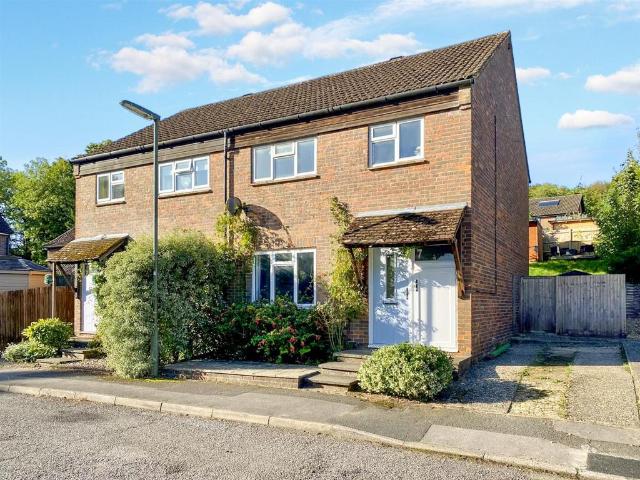 House for sale in Grayswood, Fole