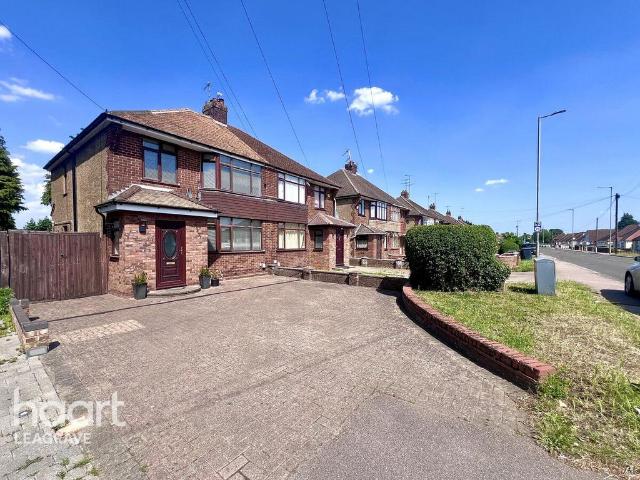 House for sale in Leagrave, Luton