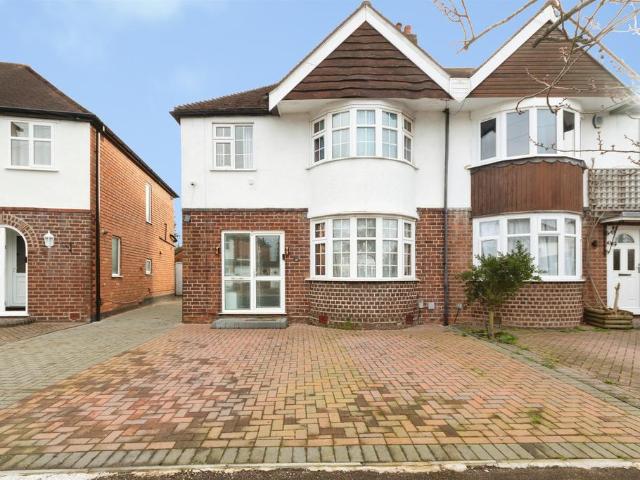House for sale in Shirley, West Midlands