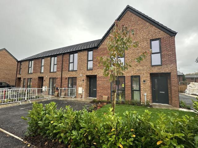 House for sale in Middleton Junction, Manchester