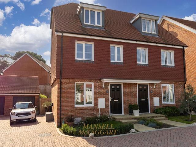 House for sale in Sunnyside, Mid Sussex