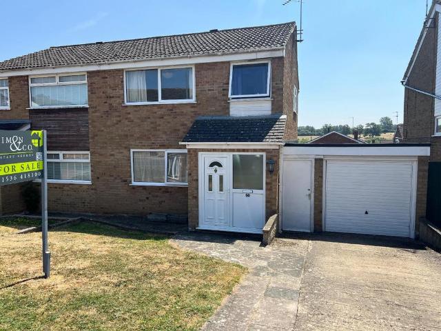 House for sale in Desborough