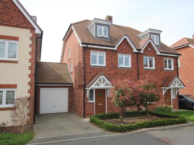House for sale in Pachesham Park, Surrey