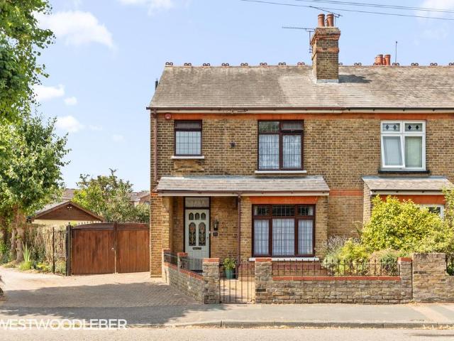 House for sale in Broxbourne, Hertfordshire