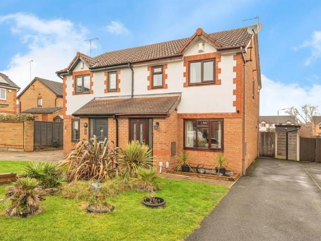 House for sale in Wrenthorpe, West Yorkshire