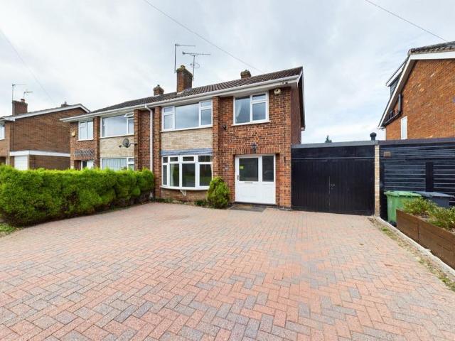 House for sale in Castle Green, Green Close