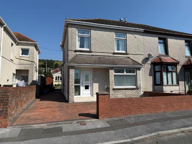 House for sale in Pembrey and Burry Port Town, Wales