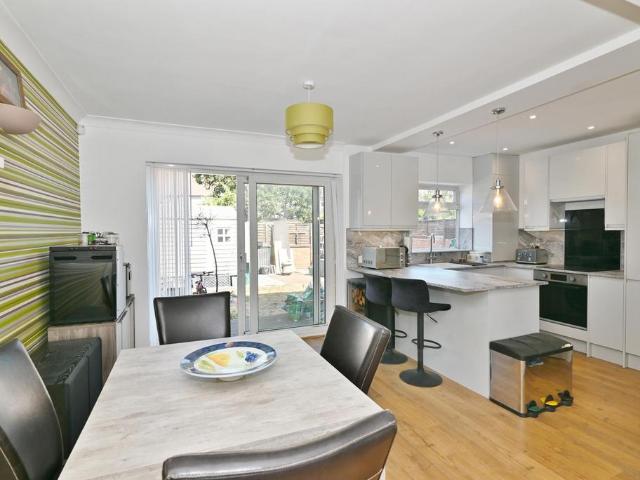 House for sale in London Borough of Hounslow, Hanworth