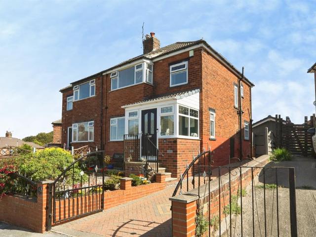 House for sale in Kirkstall, West Yorkshire