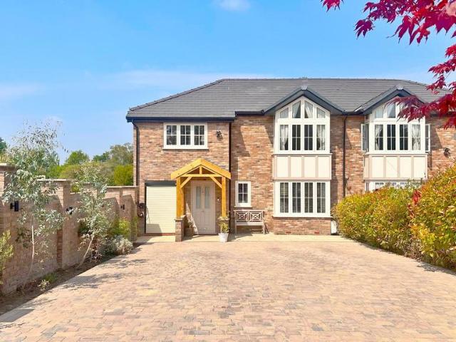 House for sale in Adlington, Poynton