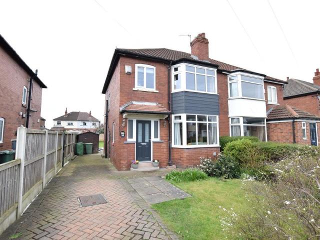House for sale in Austhorpe, West Yorkshire