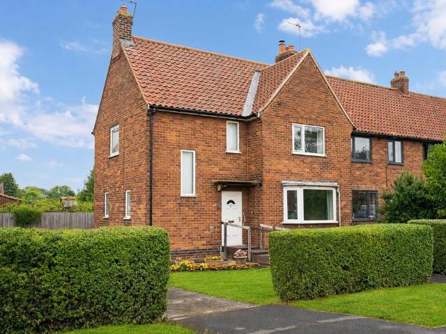 House for sale in High Field, York