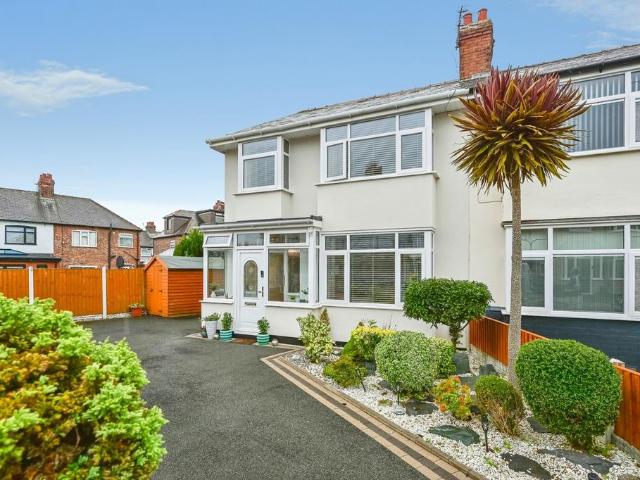 House for sale in Crosby, Sefton