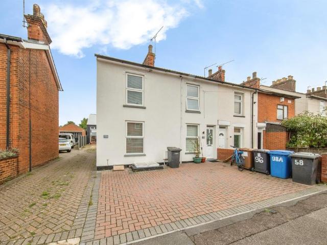 House for sale in California, Ipswich