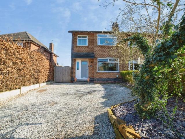 House for sale in Stanley, Caldermill