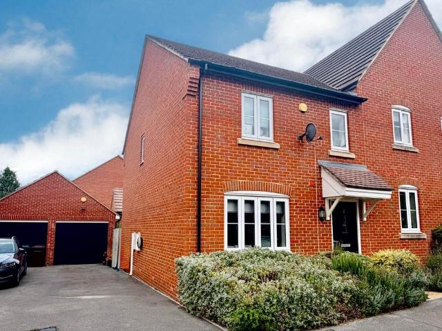 House for sale in Great Western Park North, South Oxfordshire