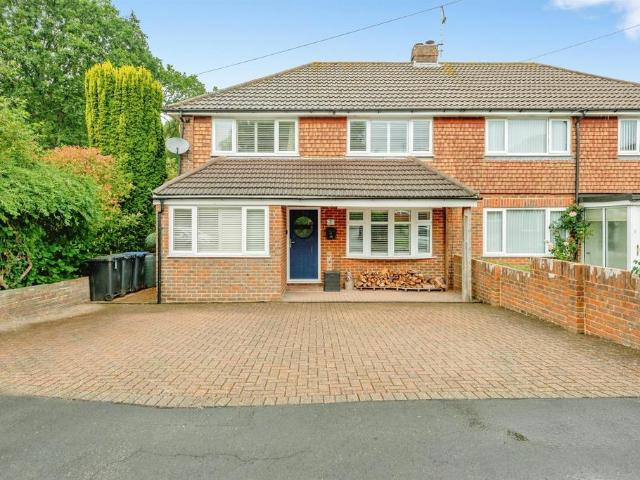 House for sale in Perryfields, West Sussex