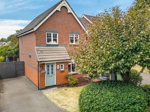House for sale in Stanford On Avon, Leicestershire