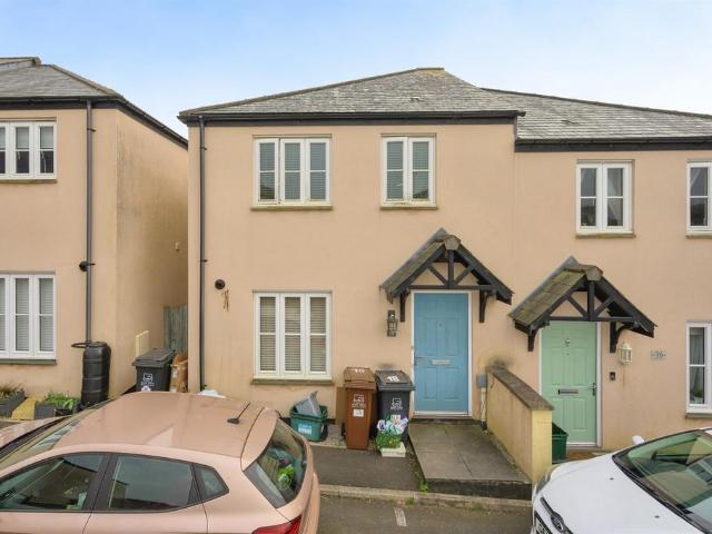 House for sale in Strode, Devon