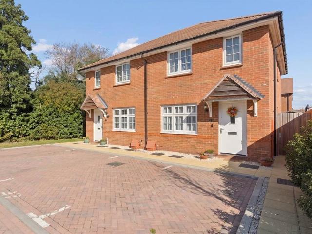 House for sale in Greenhill, The Bridge