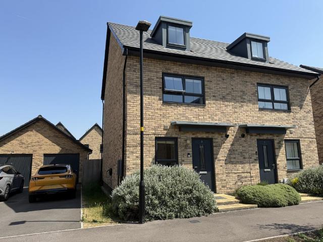 House for sale in North Wroughton, Swindon