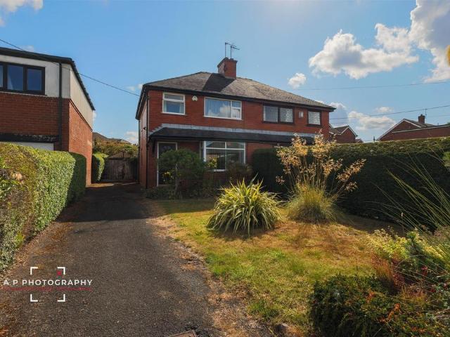 House for sale in Kingsley Moor, Staffordshire