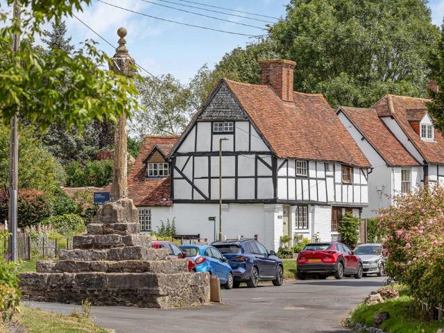 House for sale in Berrick Salome, Oxfordshire