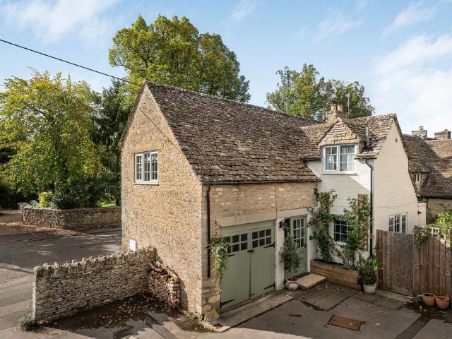 House for sale in Kempsford, Cotswold
